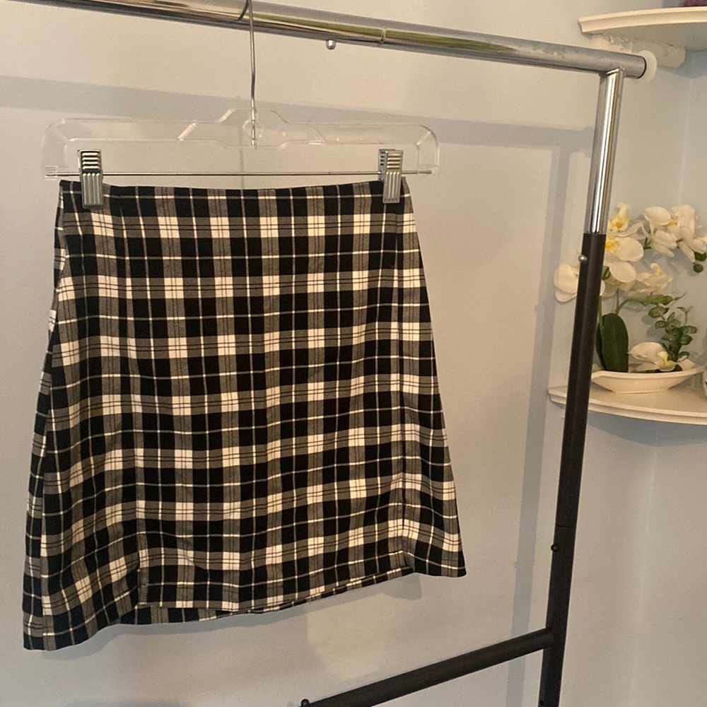 Brandy Melville black and white check skirt with thigh slits